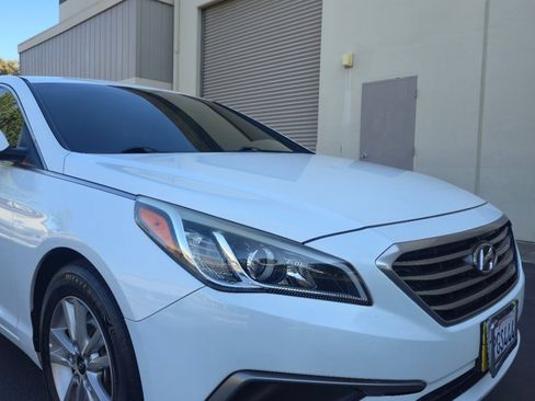 Used 2016 Hyundai Sonata SE FWD image 3
