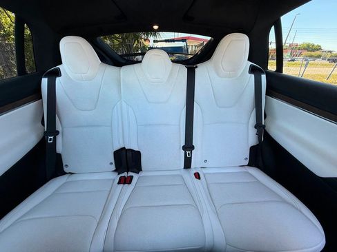 Used 2023 Tesla Model X image 20