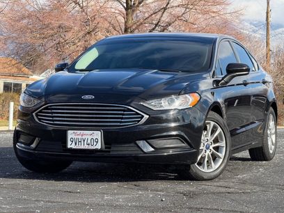 Used 2017 Ford Fusion SE w/ Fusion SE Technology Package