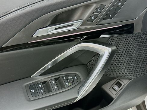 Used 2025 BMW X2 xDrive28i image 15