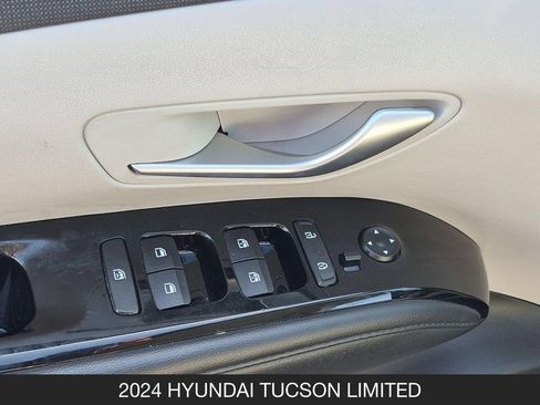 Used 2024 Hyundai Tucson Limited FWD image 26