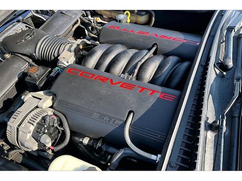 Used 2002 Chevrolet Corvette Coupe w/ Preferred Equipment Group2 RWD image 41