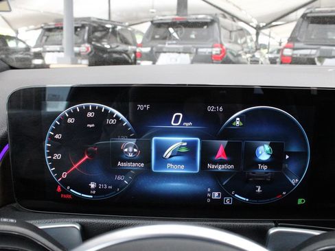 Used 2022 Mercedes-Benz GLB 250 4MATIC image 30
