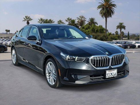 Used 2025 BMW 530i RWD image 3