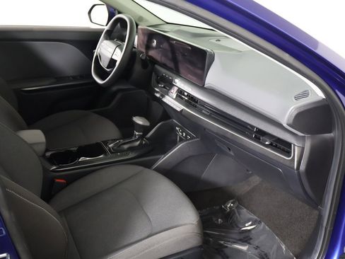 Used 2025 Kia K4 LXS image 21