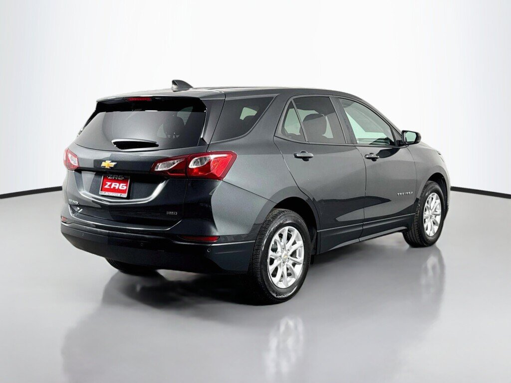 Used 2020 Chevrolet Equinox LS w/ LPO, Cargo Package AWD/4WD image 5