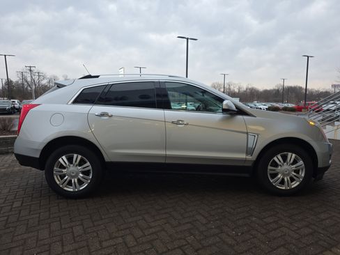 Used 2015 Cadillac SRX Luxury image 6