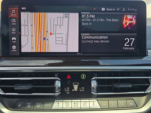 Used 2025 BMW X4 xDrive30i image 19