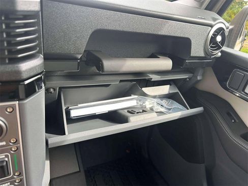 Used 2025 INEOS Grenadier Fieldmaster Edition image 35