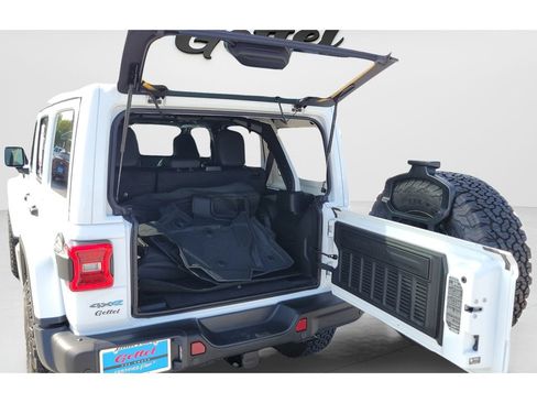 Used 2024 Jeep Wrangler Unlimited Rubicon 4xe AWD/4WD image 9