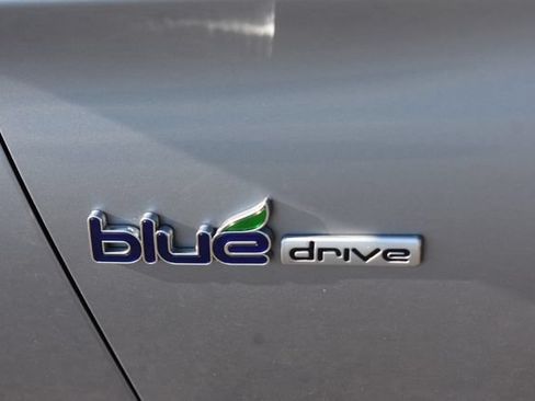 Used 2016 Hyundai Sonata Limited w/ Option Group 02 FWD image 12