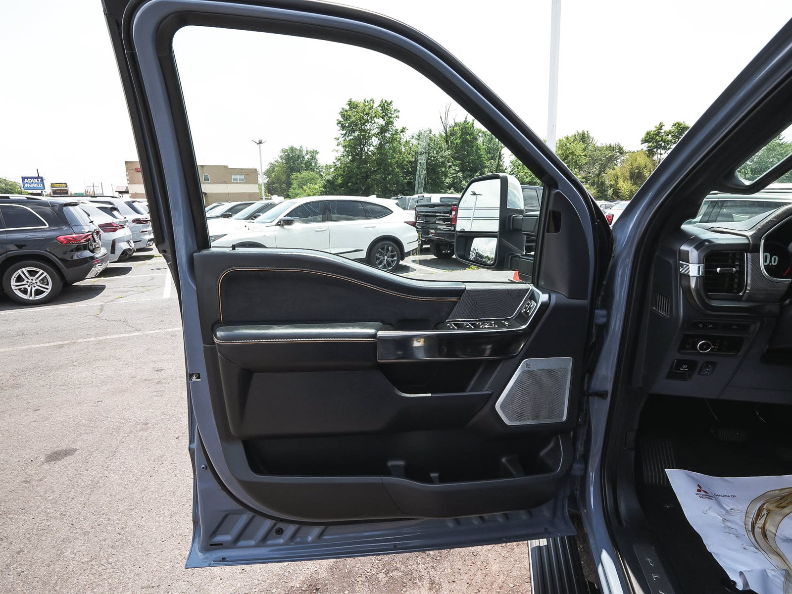 Used 2023 Ford F150 Platinum w/ FX4 Off-Road Package AWD/4WD image 10