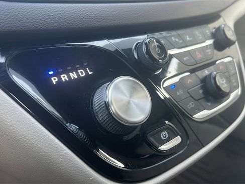 Used 2020 Chrysler Pacifica Touring-L Plus w/ Advanced Safetytec Group image 24