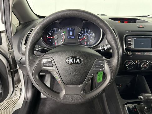 Used 2018 Kia Forte LX w/ LX Rear Camera Package image 21