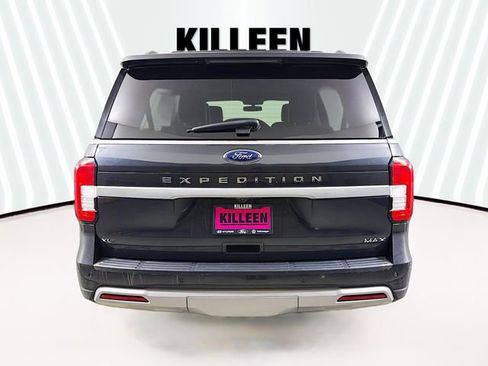 Used 2024 Ford Expedition Max XLT image 6