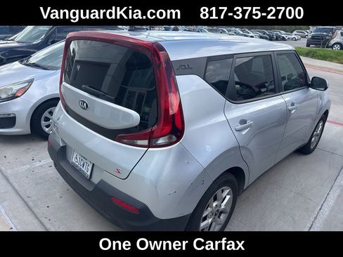 Used 2020 Kia Soul S image 2