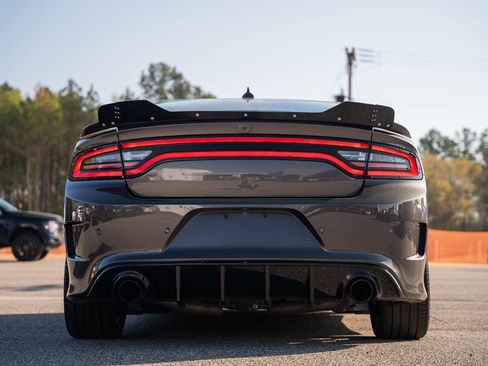 Used 2022 Dodge Charger R/T w/ Blacktop Package RWD image 10