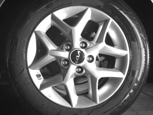 Used 2025 Kia Soul LX w/ LX Technology Package FWD image 14