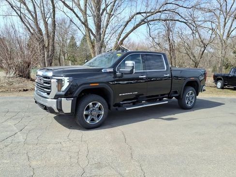 New 2026 GMC Sierra 3500 SLT w/ SLT Premium Package AWD/4WD image 8