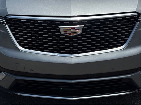 New 2025 Cadillac XT6 Luxury image 15