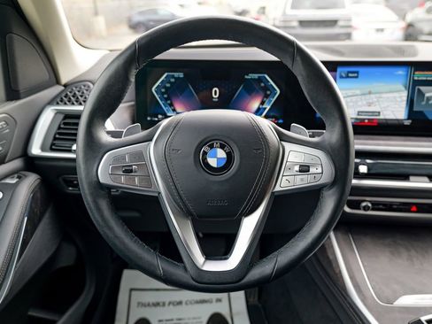 Used 2023 BMW X7 xDrive40i w/ Climate Comfort Package image 48