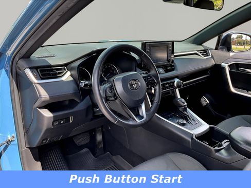 Used 2022 Toyota RAV4 SE AWD/4WD image 17