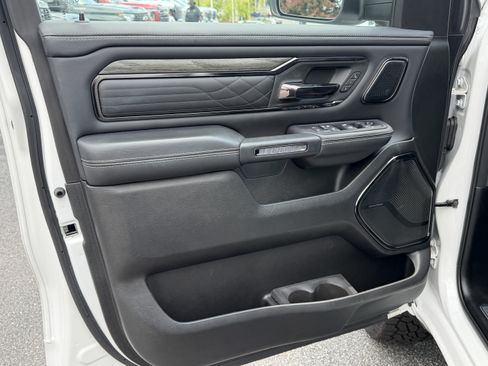Used 2025 RAM 1500 Limited AWD/4WD image 14