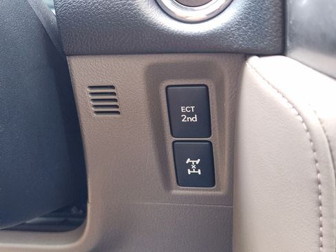 Used 2023 Lexus GX 460 Luxury w/ Accessory Package AWD/4WD image 19