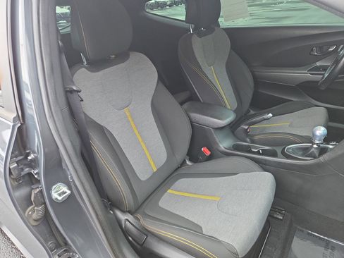 Used 2019 Hyundai Veloster Turbo R-Spec image 24