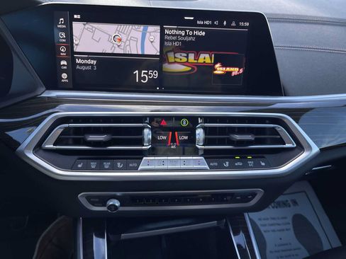 Used 2023 BMW X5 xDrive40i AWD/4WD image 17