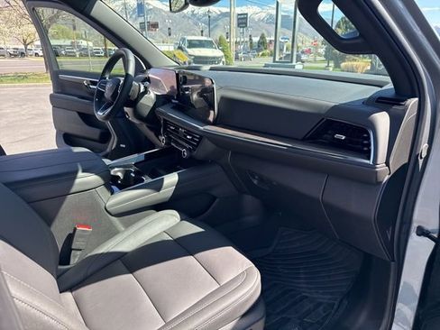 Used 2026 Chevrolet Tahoe Z71 w/ Comfort Package AWD/4WD image 31