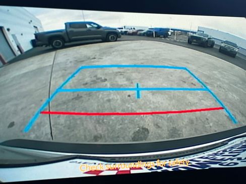 Used 2025 Toyota Corolla SE image 15