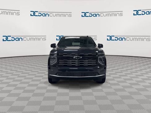 Used 2025 Chevrolet Suburban High Country AWD/4WD image 3