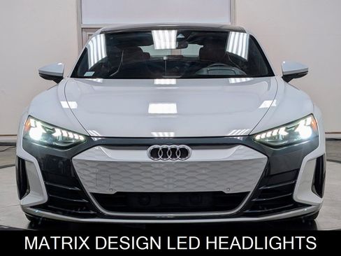 Used 2023 Audi e-tron GT Premium Plus image 3