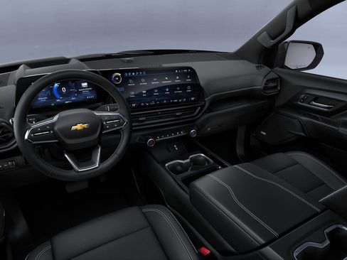 New 2025 Chevrolet Silverado EV LT image 30