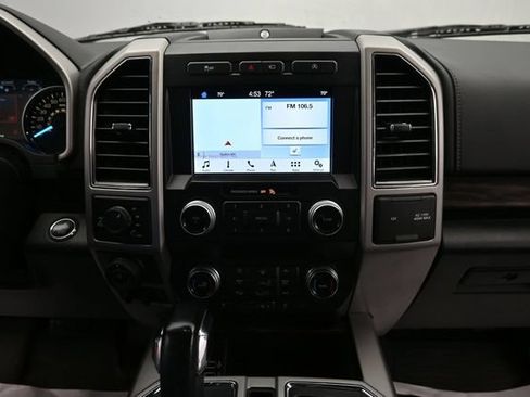 Used 2019 Ford F150 Lariat w/ Equipment Group 502A Luxury AWD/4WD image 20