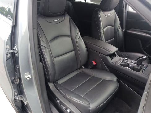 Used 2024 Cadillac XT4 Premium Luxury image 27