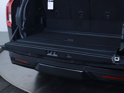 New 2025 Ford Expedition Platinum w/ Stealth Appearance Package image 18