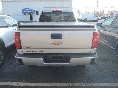 Used 2018 Chevrolet Silverado 1500 Custom w/ Custom Value Package image 6