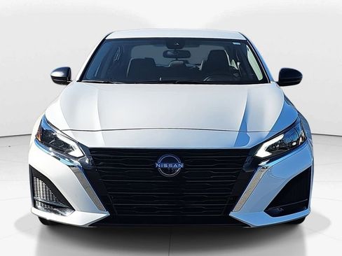 Used 2025 Nissan Altima 2.5 S image 11