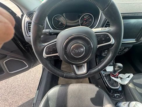 Used 2018 Jeep Compass Limited w/ Navigation Group AWD/4WD image 11