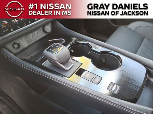 Certified 2025 Nissan Rogue Platinum w/ Platinum Premium Package image 20