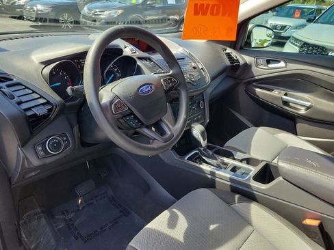 Used 2018 Ford Escape SE image 11