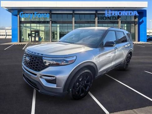 Used 2023 Ford Explorer ST-Line image 4