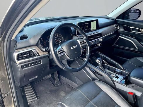 Used 2022 Kia Telluride EX FWD image 15