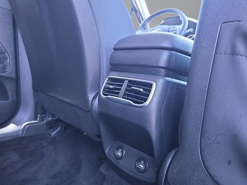 Used 2021 Hyundai Santa Fe SEL w/ Convenience Package FWD image 11