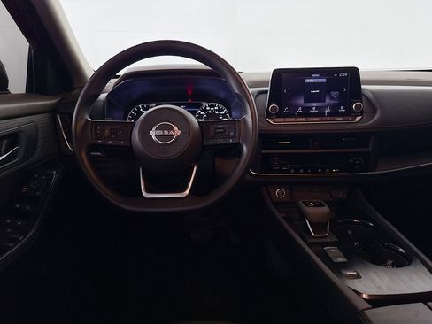 Used 2023 Nissan Rogue SV image 25