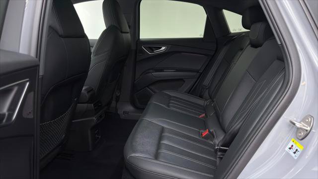 Used 2023 Audi Q4 e-tron Premium Plus w/ Premium Plus AWD/4WD image 18