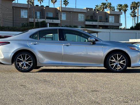 Certified 2022 Toyota Camry XLE image 3