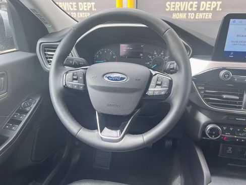 Used 2022 Ford Escape SEL image 24